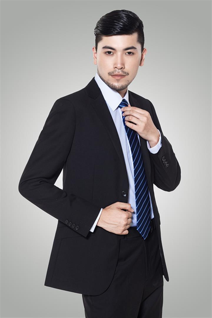 王兰英 视觉与舞美负责人